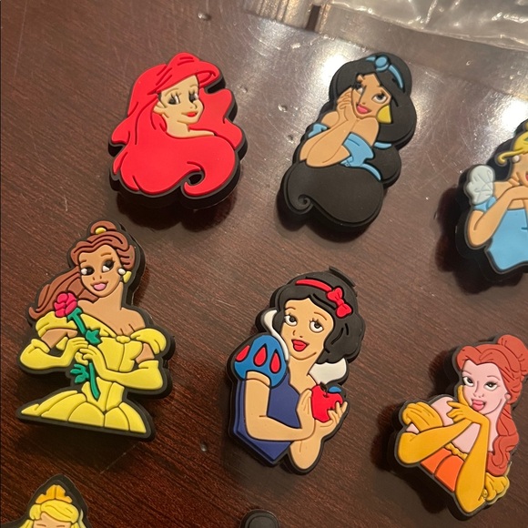 Disney Princess Character Shoe Charms - 15 piece Set nwt - Picture 2 of 7
